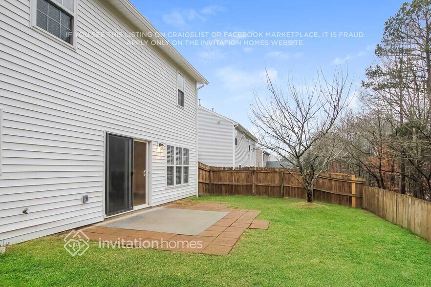 Building Photo - 128 Hampshire Dr