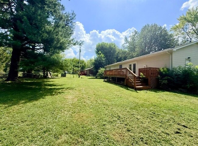 Building Photo - 806 Shawnee Way