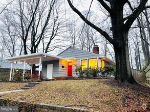 Building Photo - 7108 Westmoreland Rd
