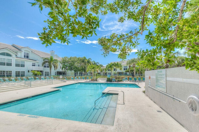 Building Photo - 2074 Mainsail Cir