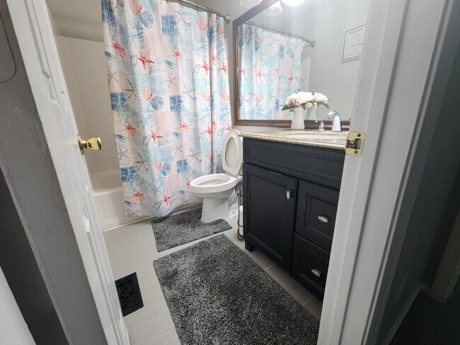 Building Photo - 300 Windy Oak Run