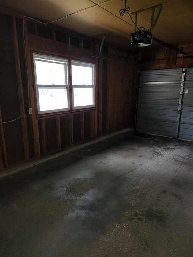 Building Photo - 4 La Crescenta Cir