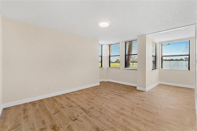 Building Photo - 2073 Skimmer Ct