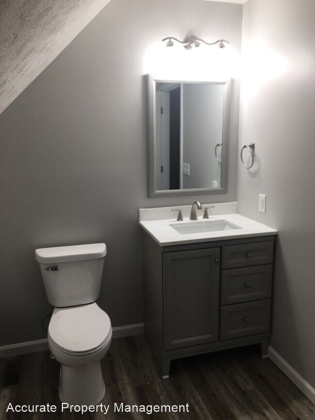 Building Photo - 3 br, 2 bath House - 4979 N 550 E