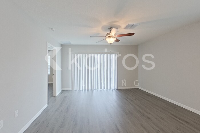 Building Photo - 8585 SW 44th Ct