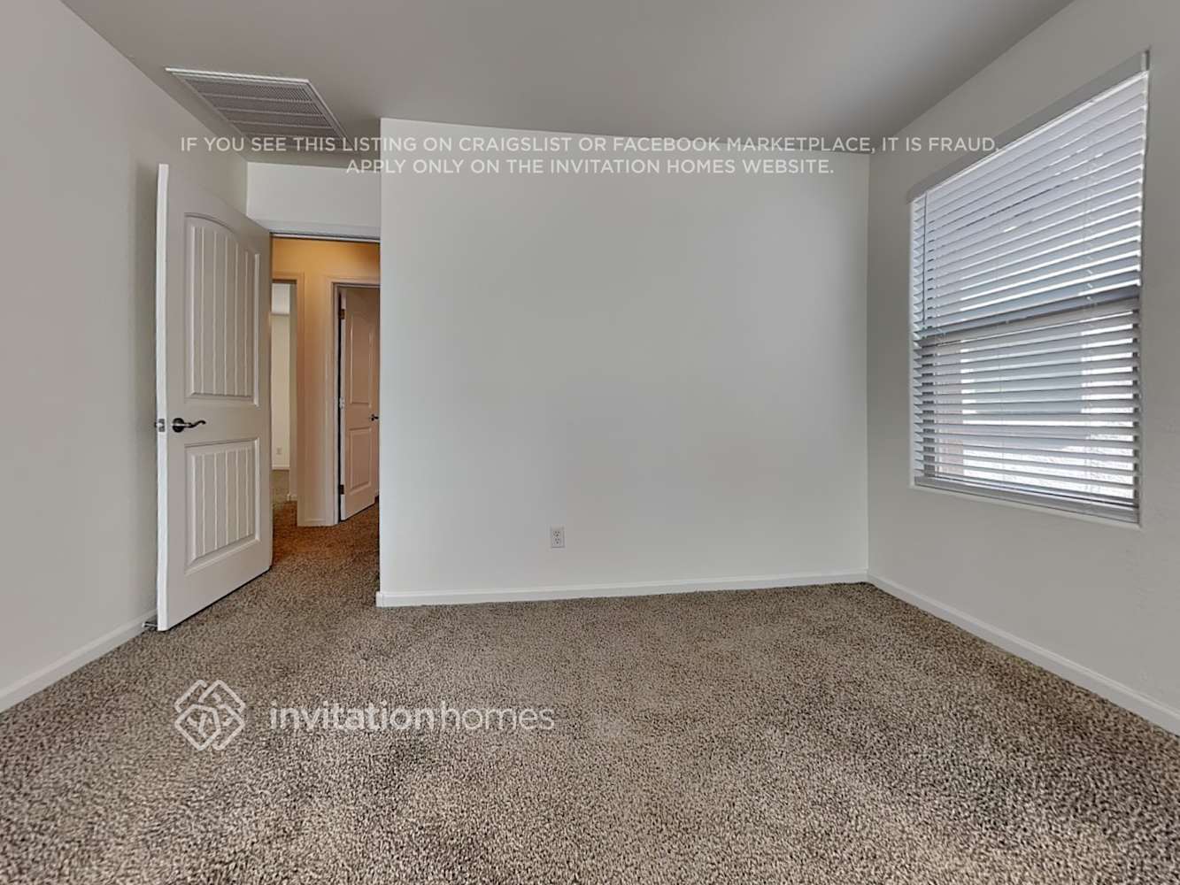 Building Photo - 1373 S Ponderosa Dr