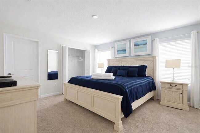 Building Photo - 9063 Dogleg Dr