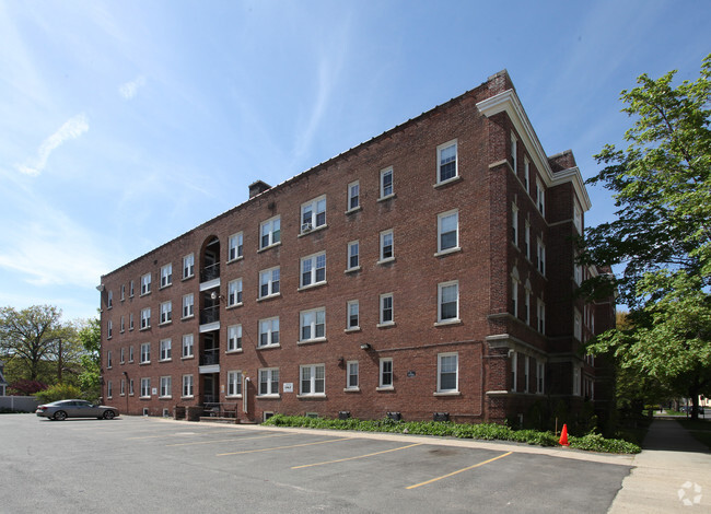 Building Photo - Chatham Court Apartments