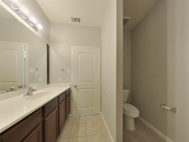 Building Photo - 1020 Heritage Timbers Dr