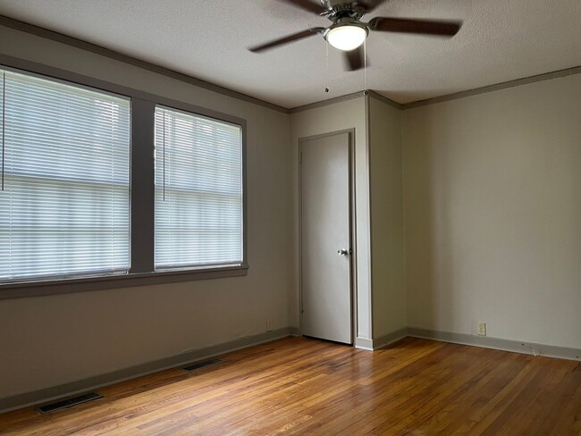 Building Photo - Your New Home at Park South