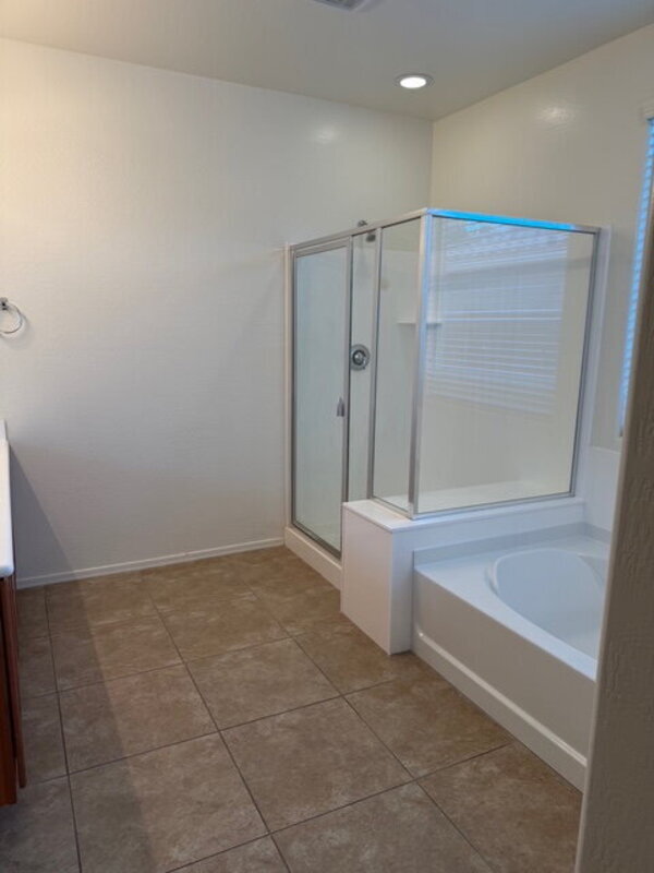 Building Photo - 2764 E Cherry Hill Dr