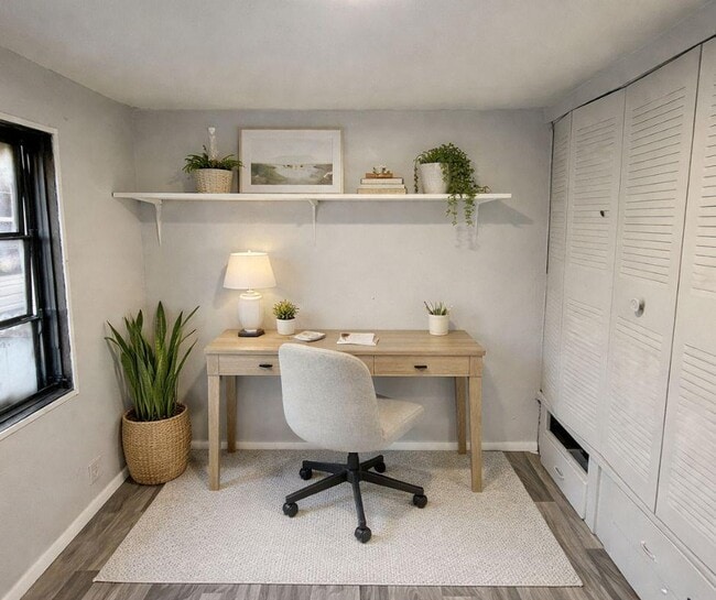 Building Photo - 108 Southland Ct