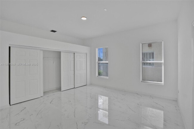 Building Photo - 1559 NW 62nd Terrace