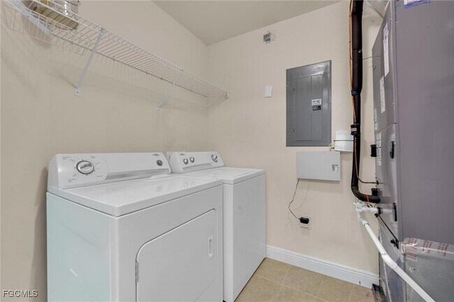 Building Photo - 2745 First St