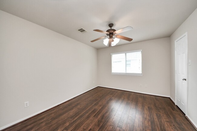 Building Photo - 24523 Red Bluff Tr