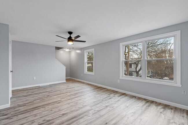 Building Photo - 4 Moran Ct