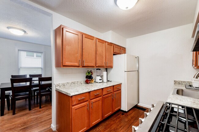 Building Photo - 9501 Upland Dr