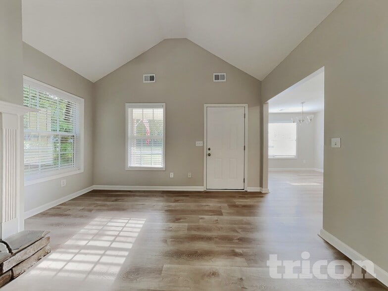 Building Photo - 39 Lofty Pine Ln