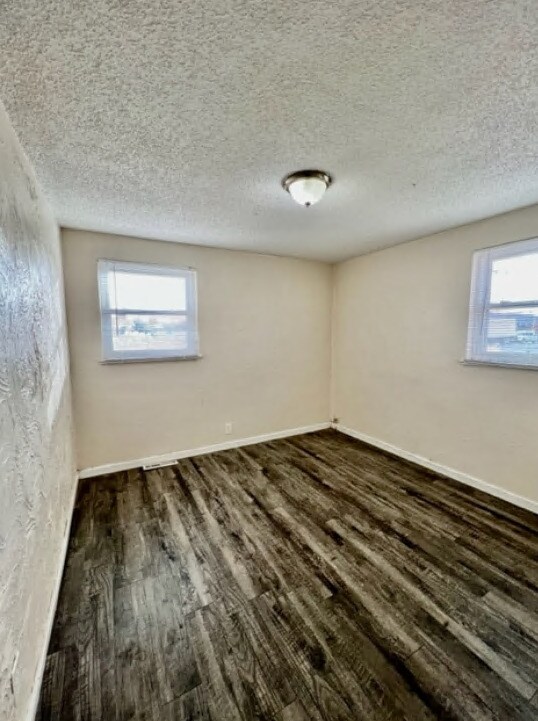 Building Photo - Stanley Flats II