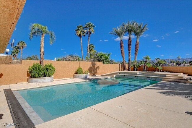 Building Photo - 2707 Mallard Landing Ave