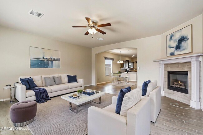 Building Photo - 7533 Red Cedar Dr