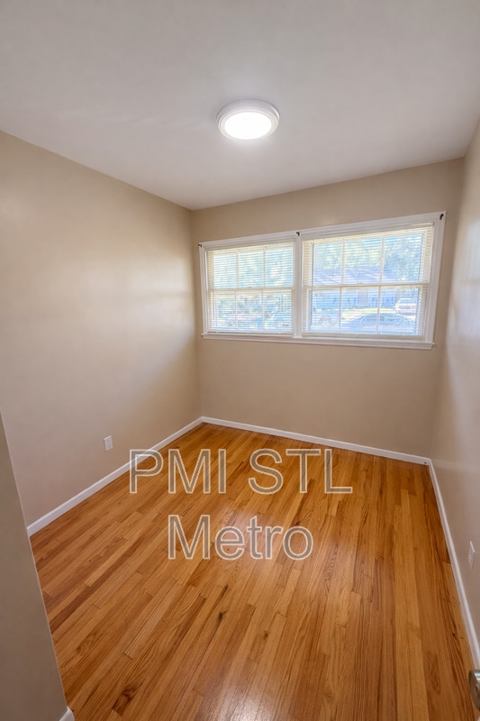 Building Photo - 329 Caithness Rd