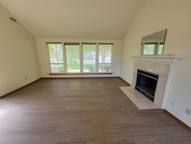 Building Photo - Prime Kennewick Location – 4 Bed, 2 Bath N...