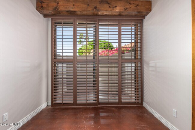 Building Photo - 10113 N 103rd St