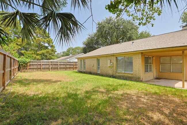 Building Photo - 22318 Fincastle Dr