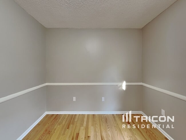 Building Photo - 1229 Moss Acres Ct