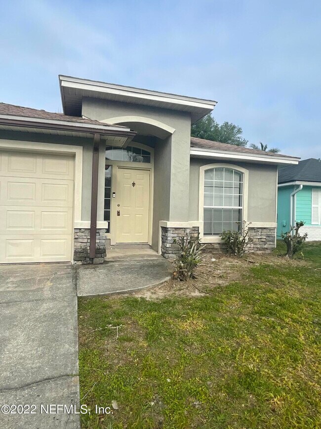 Building Photo - 3348 Volley Dr