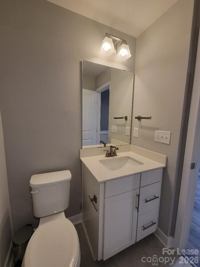 Building Photo - 3633 S Tryon St