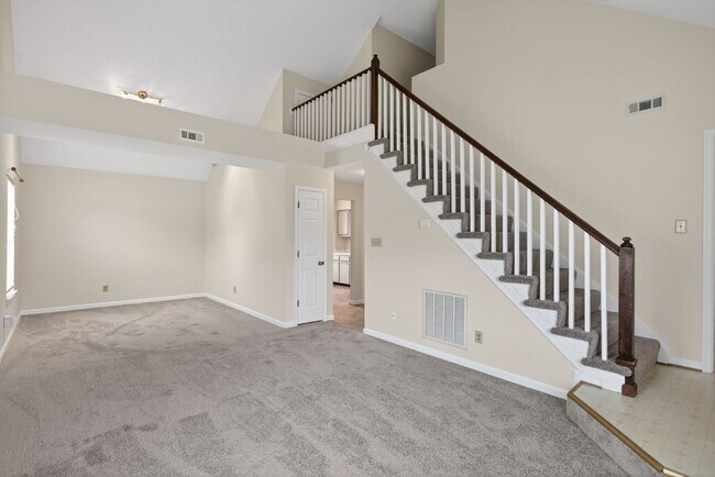 Building Photo - Hampton’s Westview Lakes