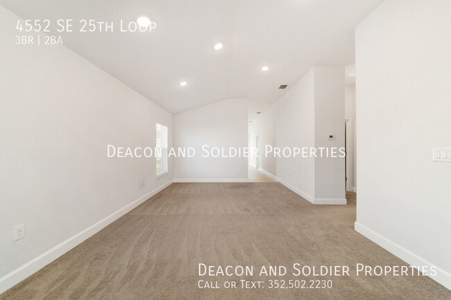 Building Photo - 4552 SE 25th Loop