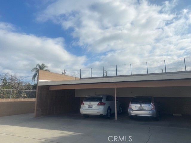 Building Photo - 16512 Brighton Ave