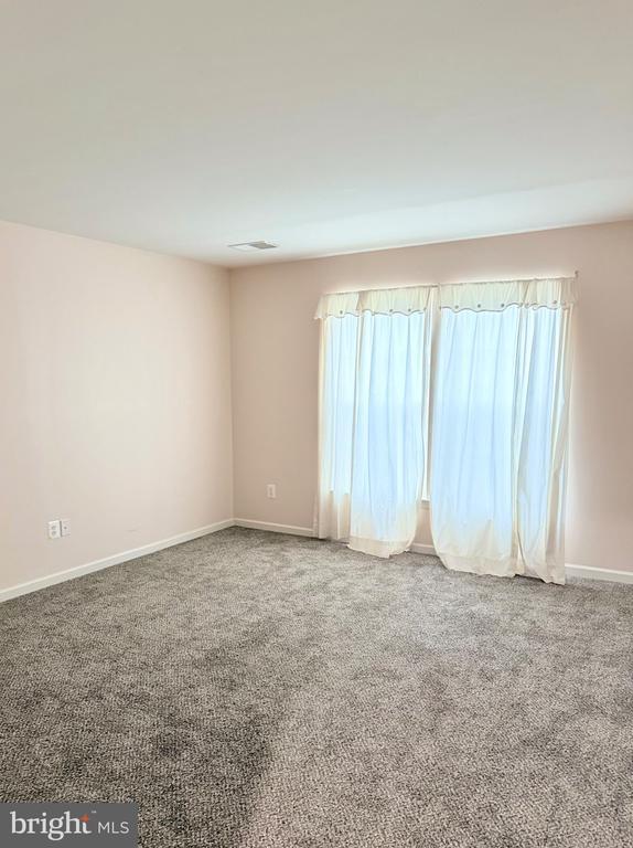 Building Photo - 9330 Birch Cliff Drive