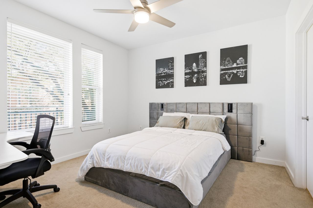 Building Photo - 1900 Barton Springs Rd