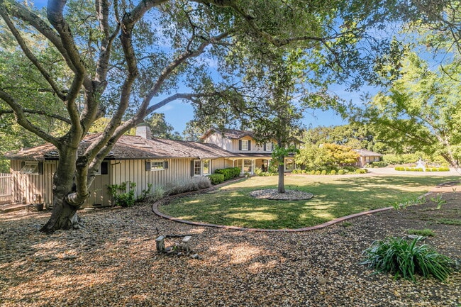 Building Photo - 25567 Willow Pond Ln