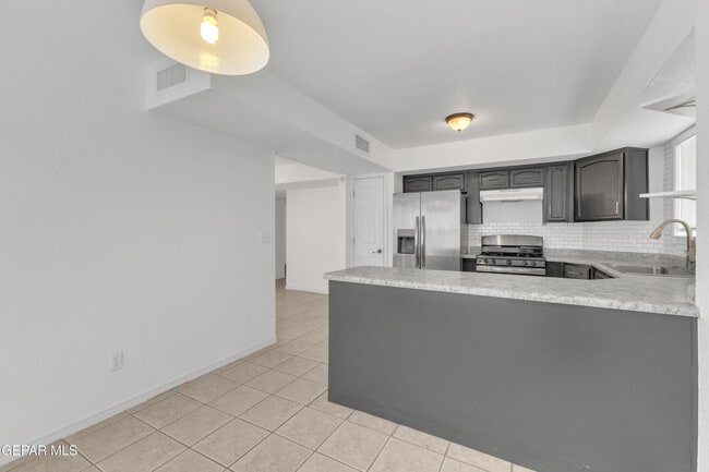 Building Photo - 6096 Pecan Park Pl