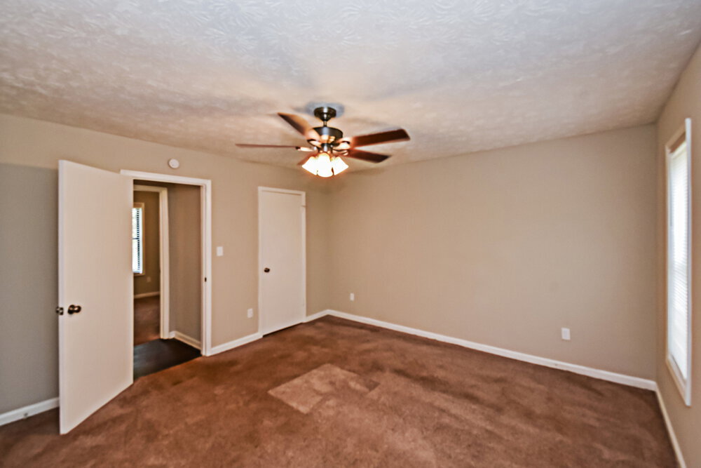 Building Photo - 4173 Woodcrest Dr