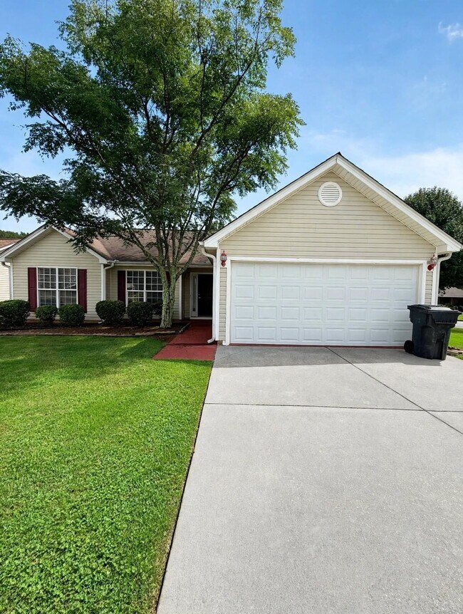 Building Photo - 490 Amelia Grove Ln