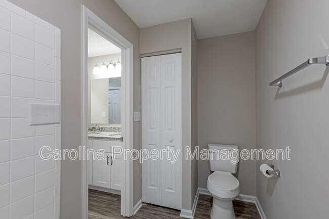 Building Photo - 5867 Harris Grove Ln
