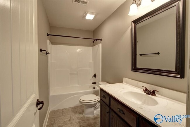 Building Photo - 13451 Callaway Dr