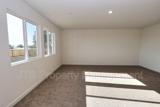 Building Photo - 716 Franklin St