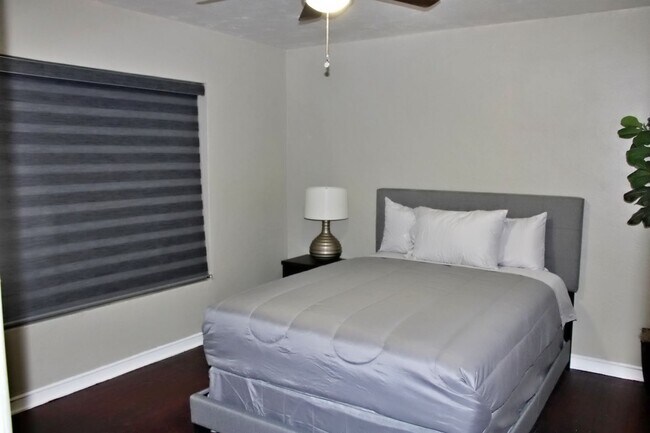 Building Photo - Charming 3-Bedroom Home for Rent in El Pas...