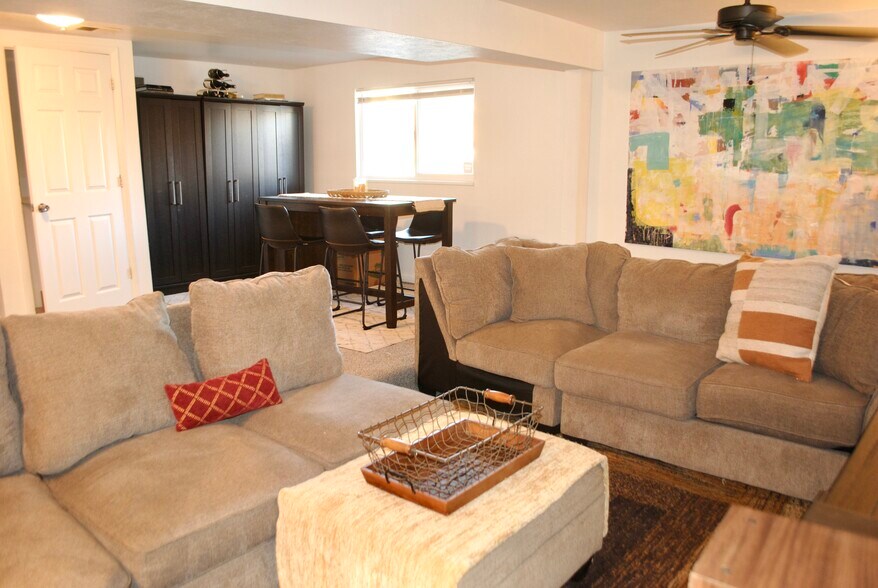 Building Photo - 2751 S Reed St