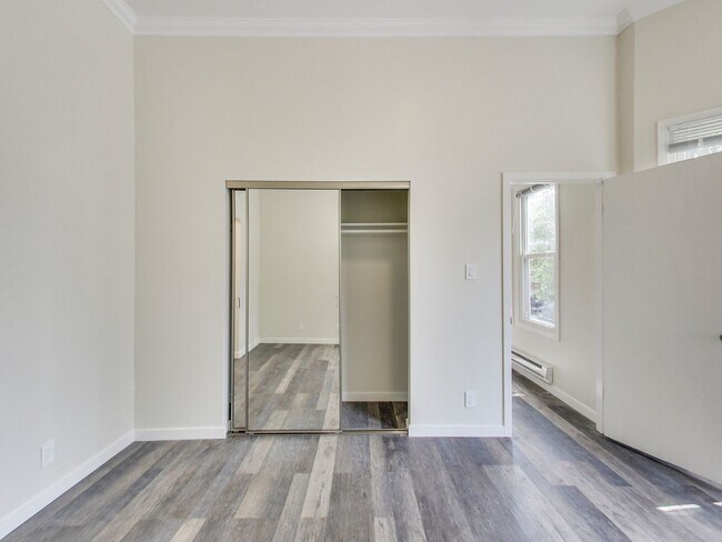 Building Photo - 2228 Union St