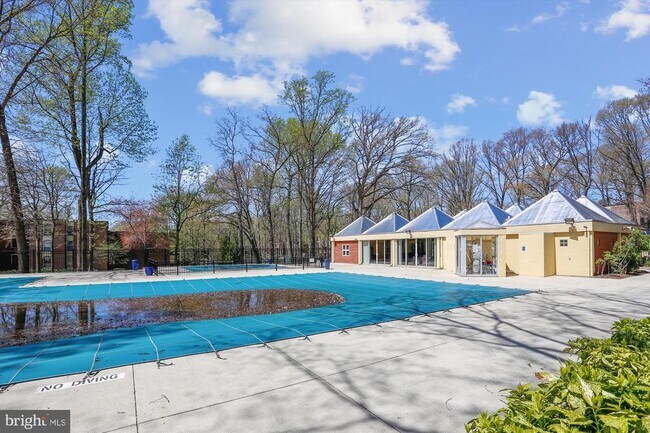 Building Photo - 3356 Woodburn Rd