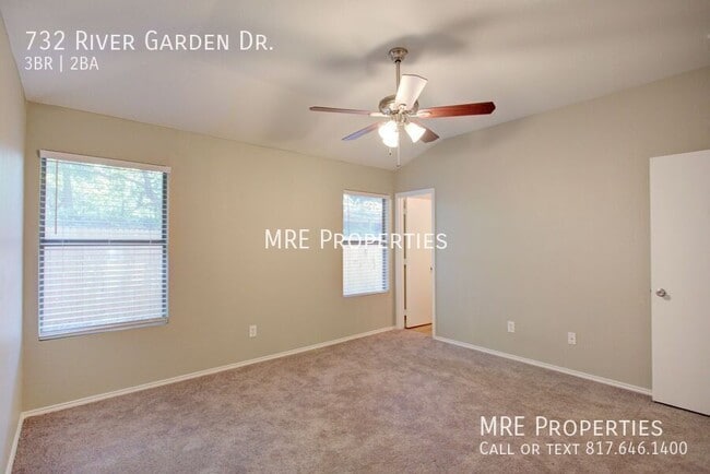 Building Photo - 732 River Garden Dr