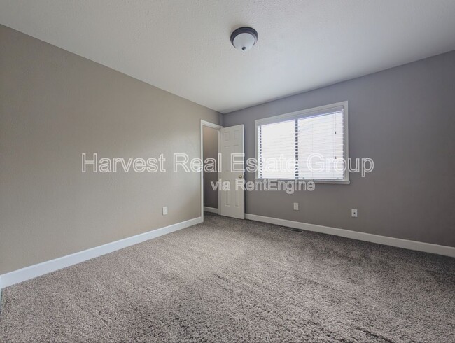 Building Photo - 318 Blossom Way